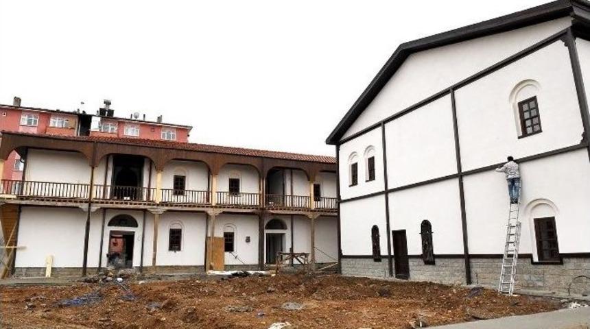 &Ccedil;akır Kerpi&ccedil; Evlerde İncelemelerde Bulundu