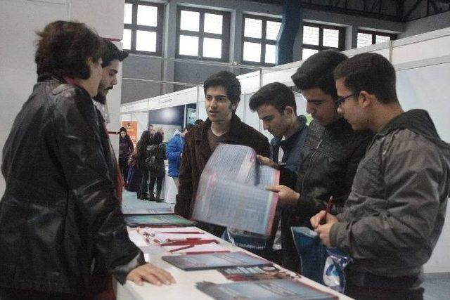 Nişantaşı Üniversitesi Standına Yoğun İlgi