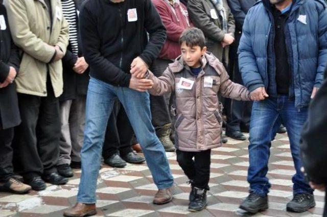 Şehit Annesi: Bir Mehmet Gider, Bin Mehmet Gelir'