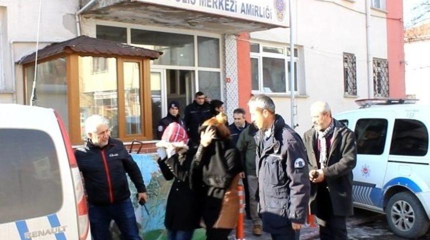 Tavşanlı&rsquo;da 3 Kadın Hırsız Yakalandı
