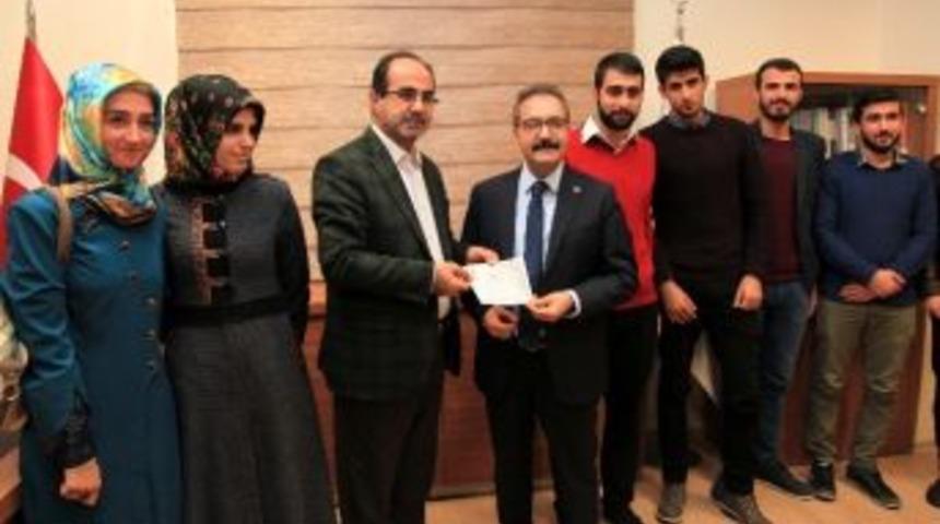 Ga&uuml;n İlahiyat Fak&uuml;ltesi &Ouml;ğrencilerinden Duyarlı Davranış