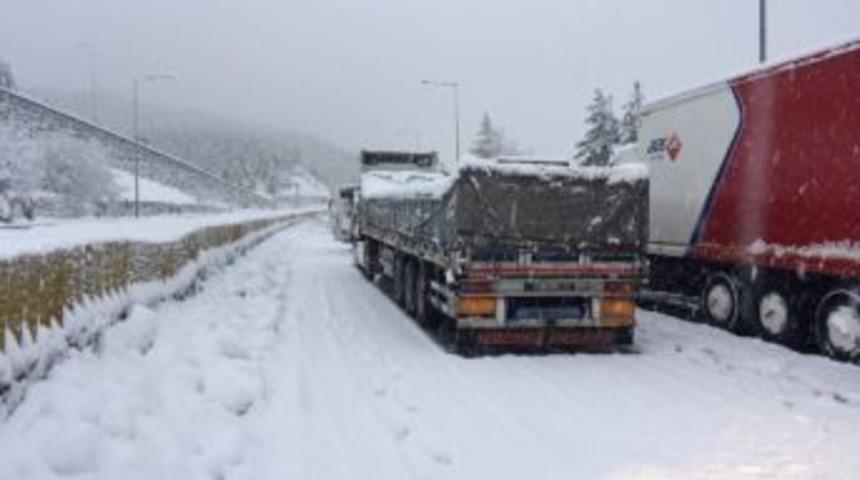 Adana - Pozantı Otoyolunda Kar Esareti Bitti