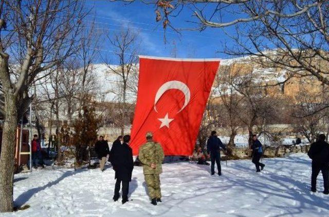 El Bab'ta Yaralanan Uzman Erbaş Bozarslan Şehit Oldu (2)