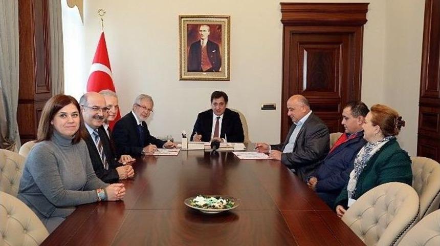 Uludağ &Uuml;niversitesine Aydınpınar Desteği