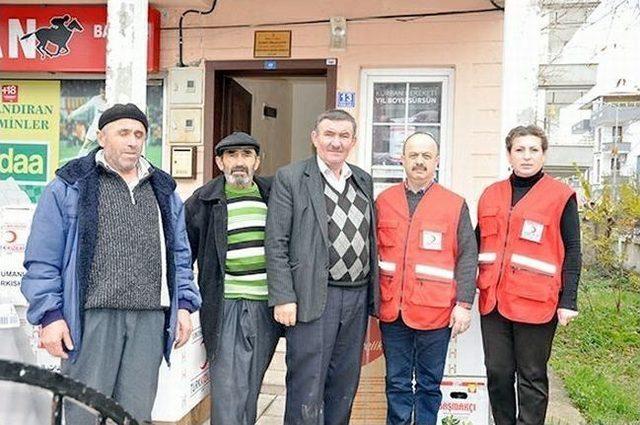 Yangınzede Vatandaşlara Kızılay’dan Yardım