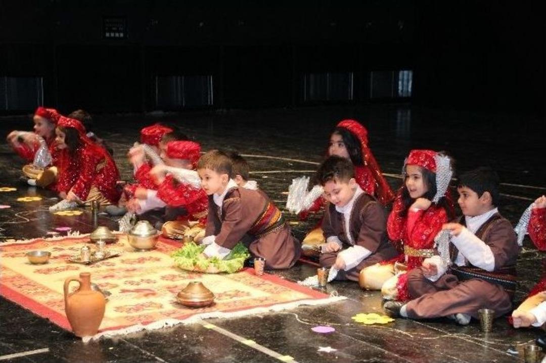 Minikler Tutum, Yatırım Ve T&uuml;rk Malları Haftası&rsquo;nda İzleyicilere Kahkaha Dolu Anlar Yaşattı