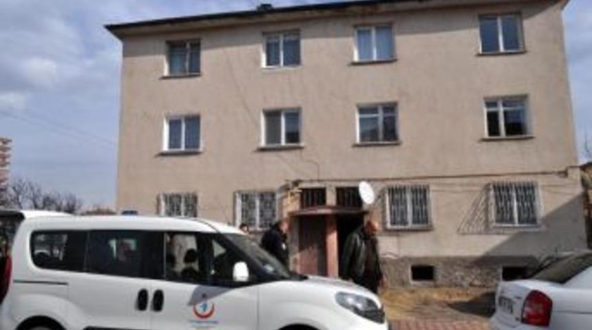 Yalnız Yaşadığı Evinde &Ouml;l&uuml; Bulundu