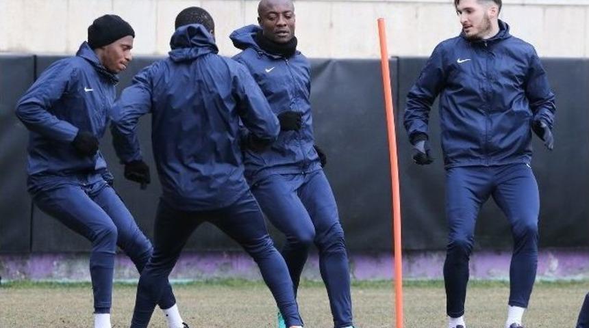 Osmanlıspor Kupa Hazırlıklarına Başladı