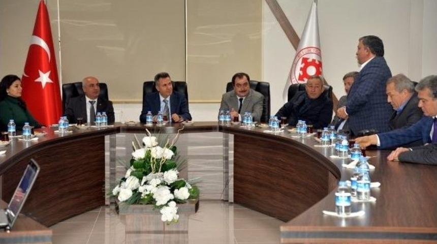 Vali Elban, Sivil Toplum Kuruluşları Temsilcileri Ve İş Adamlarıyla Bir Araya Geldi