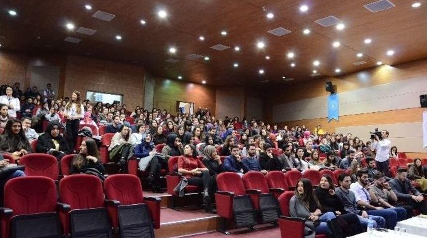 Bandırma 17 Eyl&uuml;l &Uuml;niversitesi&rsquo;nde "radyo G&uuml;nl&uuml;ğ&uuml;"