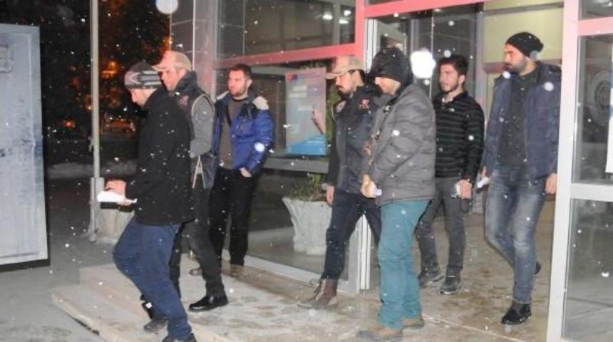 Hakkari'de Fet&ouml; Soruşturmasında 2 R&uuml;tbeli Asker Tutuklandı