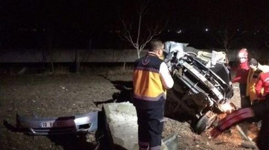 Balıkesir&rsquo;de Trafik Kazası: 1 &Ouml;l&uuml;