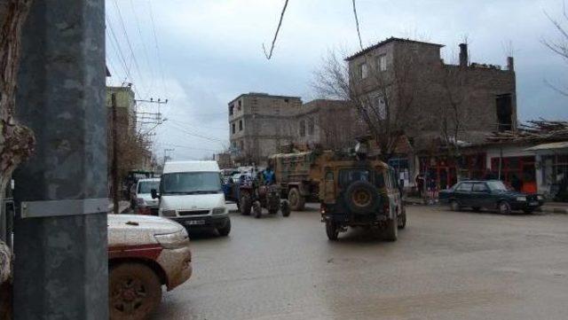 Kilis'e Askeri Araç Sevkiyatı