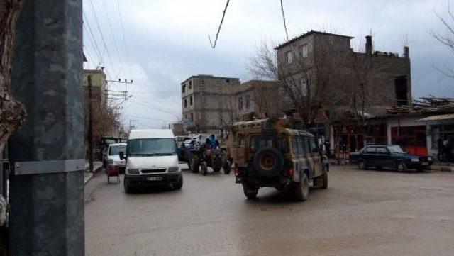 Kilis'e Askeri Araç Sevkiyatı