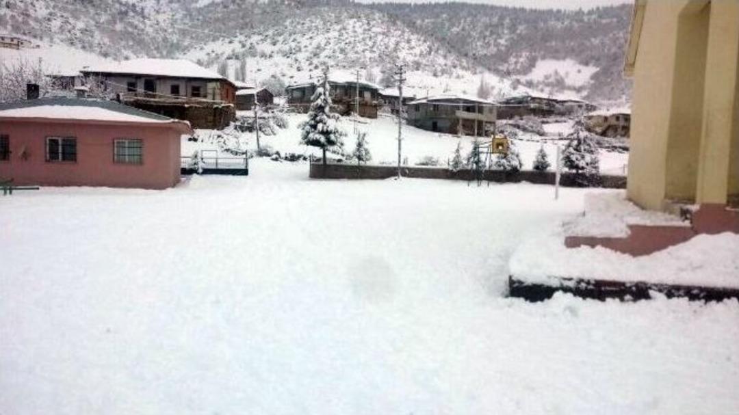 Tufanbeyli&rsquo;de Kar Esareti