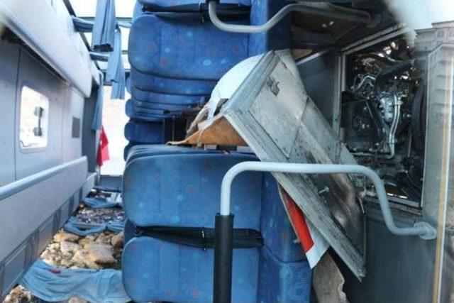 Gaziantep'te Ptt Servisi Devrildi: 6 Yaralı