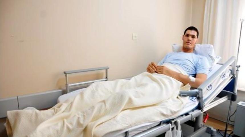 2.32 Metrelik Suriyeli Sığınmacı, Ameliyatla Yaşama Tutundu