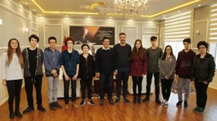 Bah&ccedil;eşehir&rsquo;in Robotik Takımı Başkan Gen&ccedil;&rsquo;i Ziyaret Etti