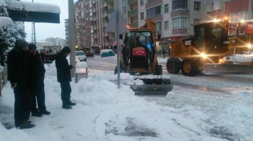 Başkan Tutal, Karla M&uuml;cadele &Ccedil;alışmalarına Katıldı
