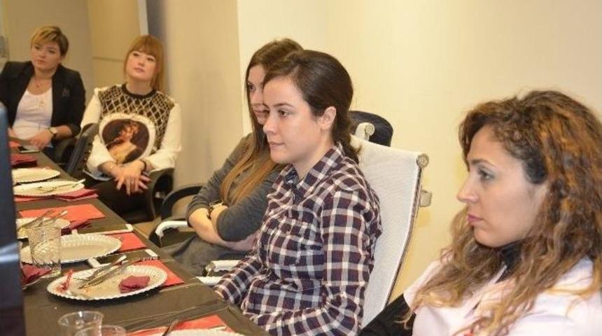 Ege Ontoloji&rsquo;ye Sağlık Haberciliği Eğitimi