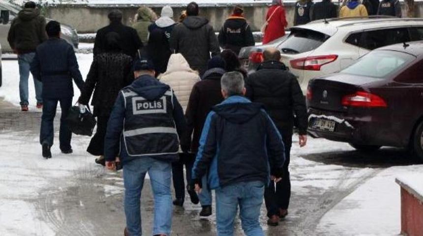 Bolu'da Fet&ouml;'den 11 Avukat Adliyede