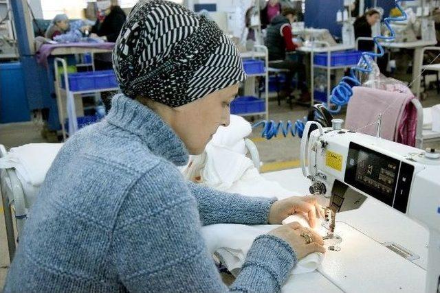 Tekstil’in Yeni Ustabaşı: ‘yapay Zekalı Dikiş Makinesi’