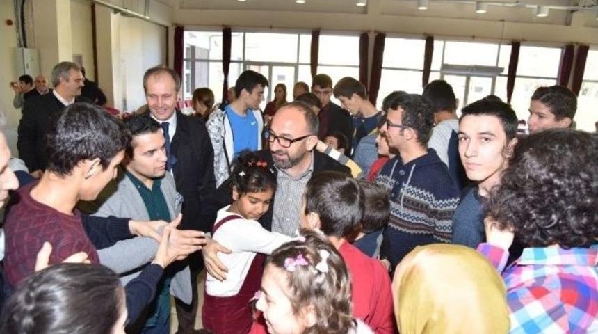 Başkan &Uuml;z&uuml;lmez, K&ouml;sek&ouml;y Rehabilitasyon Merkezini Ziyaret Etti