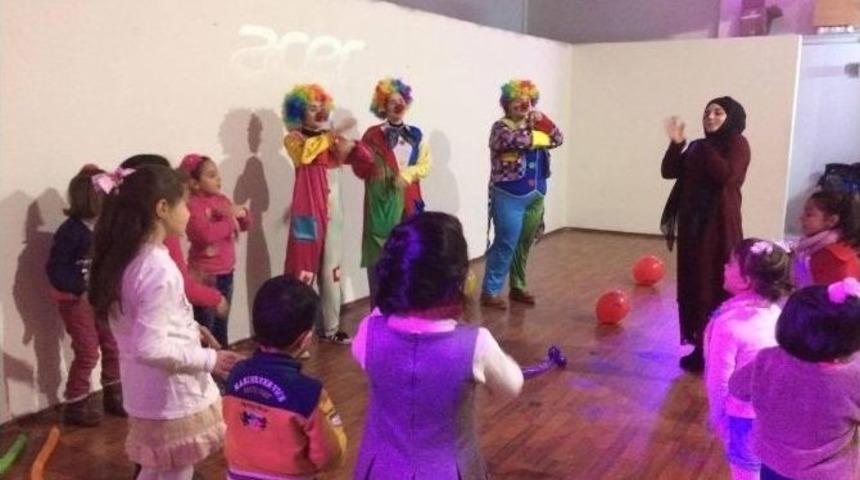 M&uuml;lteci &Ccedil;ocuklara Motivasyon Programı D&uuml;zenlendi