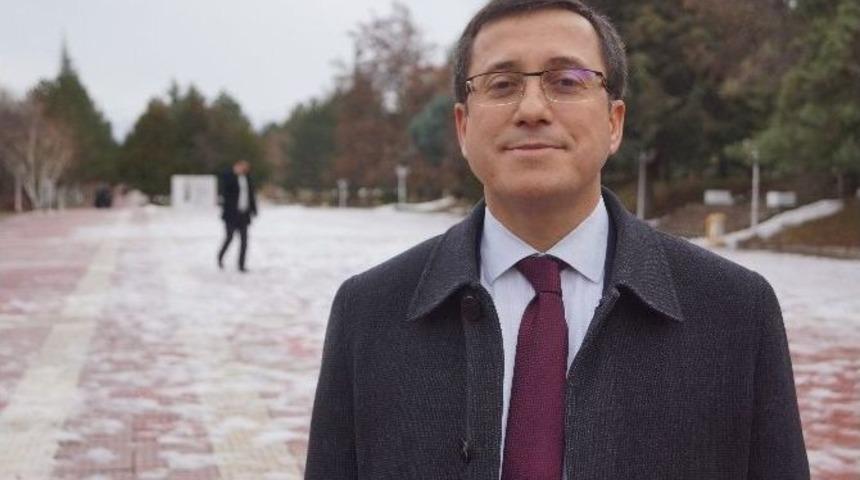 İn&ouml;n&uuml; &Uuml;niversitesi&rsquo;nin Bor&ccedil; Ve Personel Sorunu