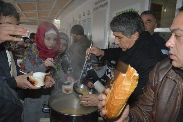 Başkan Yavuz’dan Telafer Göçmenlerine Destek