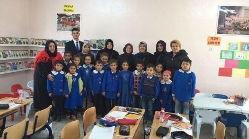 Ak Kadınlar K&ouml;y Okullarını Ziyaret Etti