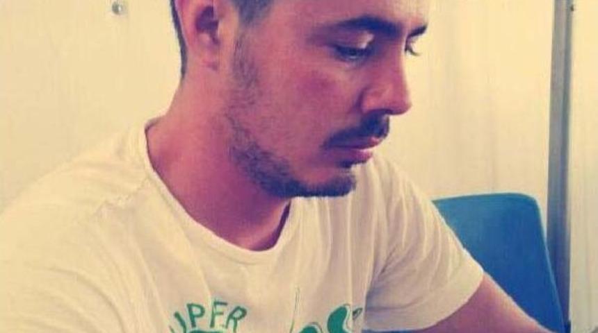 Eşine Sarkıntılık Yaptığını Öne Sürdüğü Arkadaşını Öldürdü