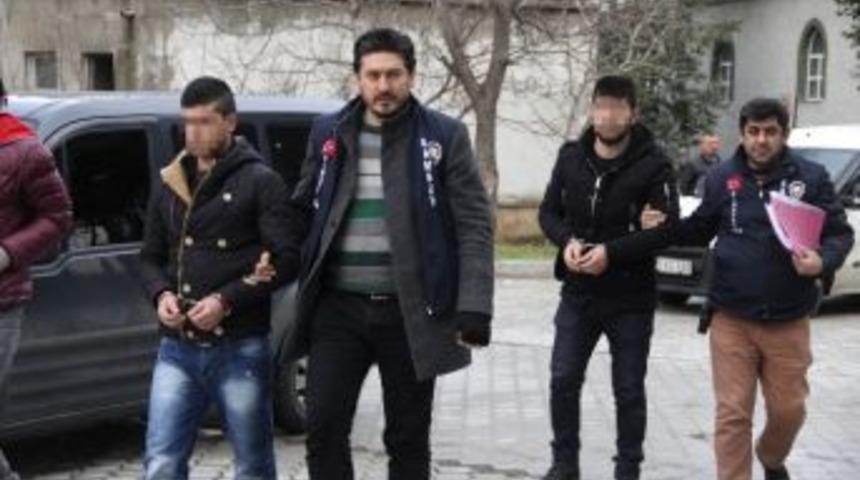 Enişteye Tehdide 3 G&ouml;zaltı