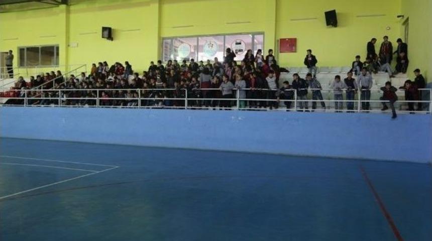 Silopi&rsquo;de Yıldız Kızlar Voleybol Turnuvası Sona Erdi