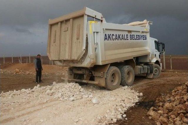 Mahalle Sakinlerinden Akçakale Belediyesine Pankartlı Teşekkür