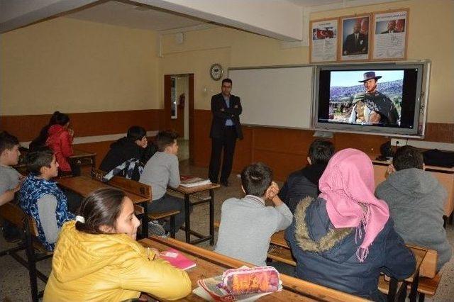 Öğrenciler Cinsel İstismar Ve Bağımlılık Hakkında Bilgilendirildi