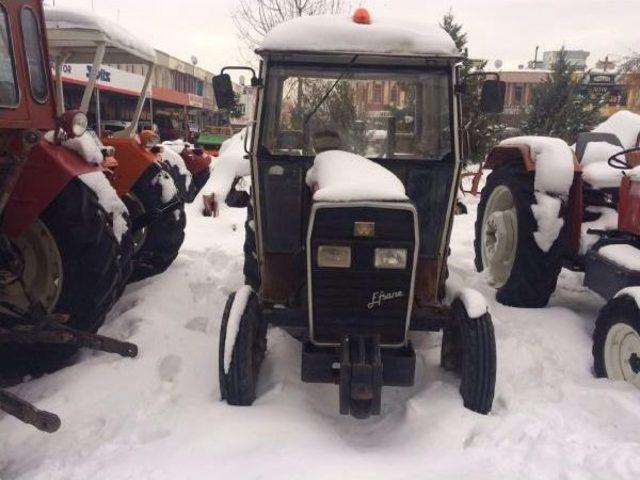 Çiftçileri Bezdiren Traktör Hırsızı Yakalandı