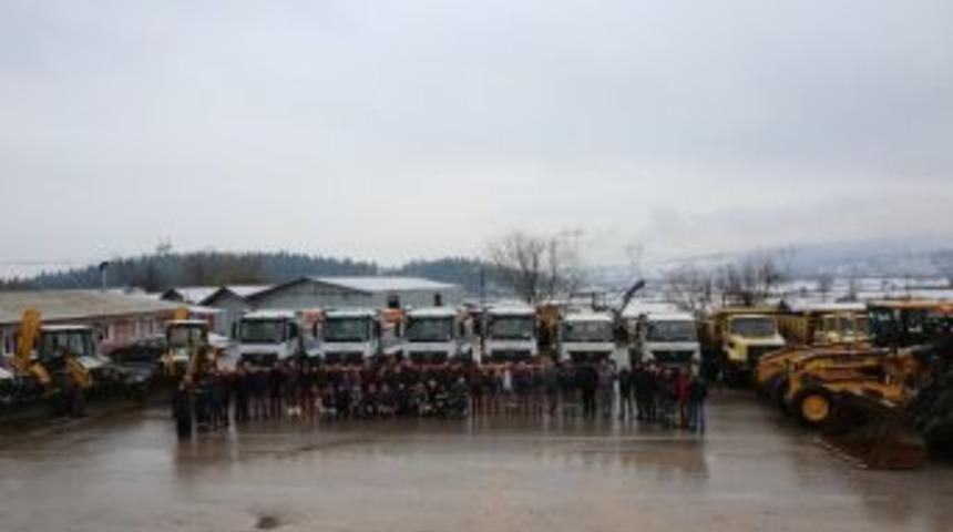 Adapazarı Belediyesi Karla M&uuml;cadeleye Hazır