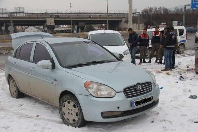 Yaşlı İnsanları Dolandırmaya Kalkan Şahıslar Yakalandı