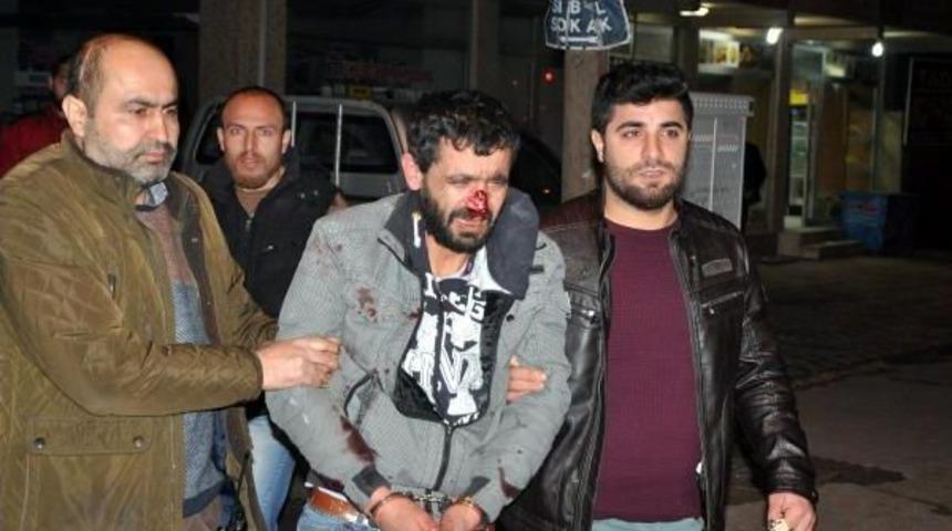 Yakaladıkları Kapka&ccedil;&ccedil;ıyı D&ouml;vd&uuml;ler