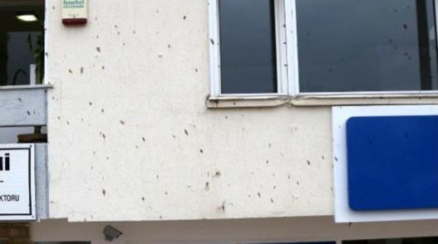 Antalya'da 'yarasa Pisliği' Mahalleyi Ikiye B&ouml;ld&uuml;