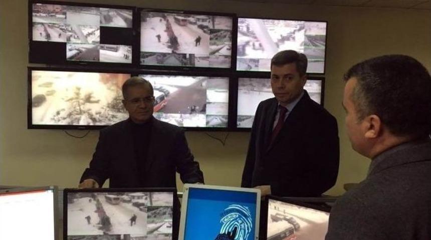 Vali Tapsız, Mobese Merkezini Gezdi