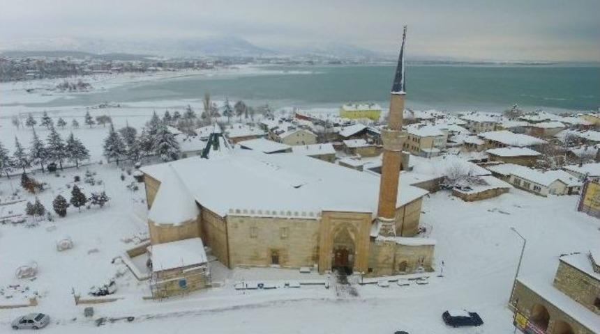 Beyşehir, G&ouml;l&uuml;yle Kış Mevsiminde Havadan Bir Başka G&uuml;zel