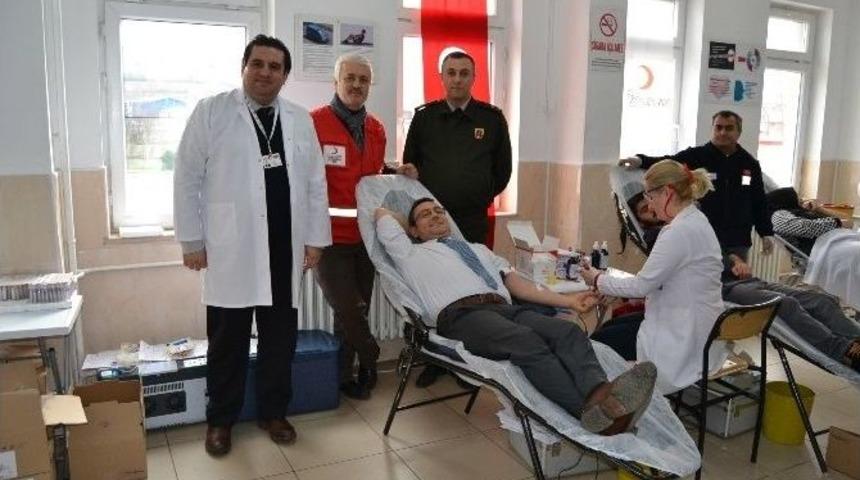 Ala&ccedil;am&rsquo;da &Ouml;rnek Kan Bağışı