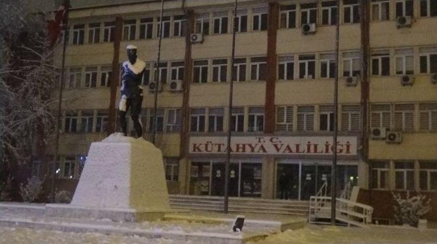 K&uuml;tahya&rsquo;da Eğitime Kar Engeli