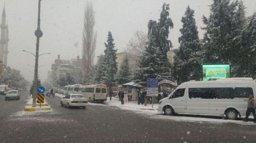 Denizli&rsquo;de 8 İl&ccedil;ede Eğitime Kar Engeli