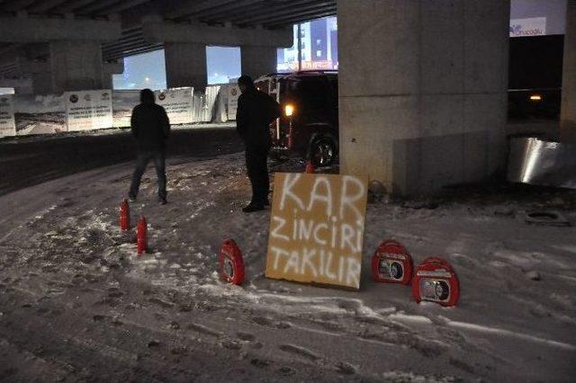 Afyonkarahisar’da Kapanan Yollar Trafiğe Açıldı