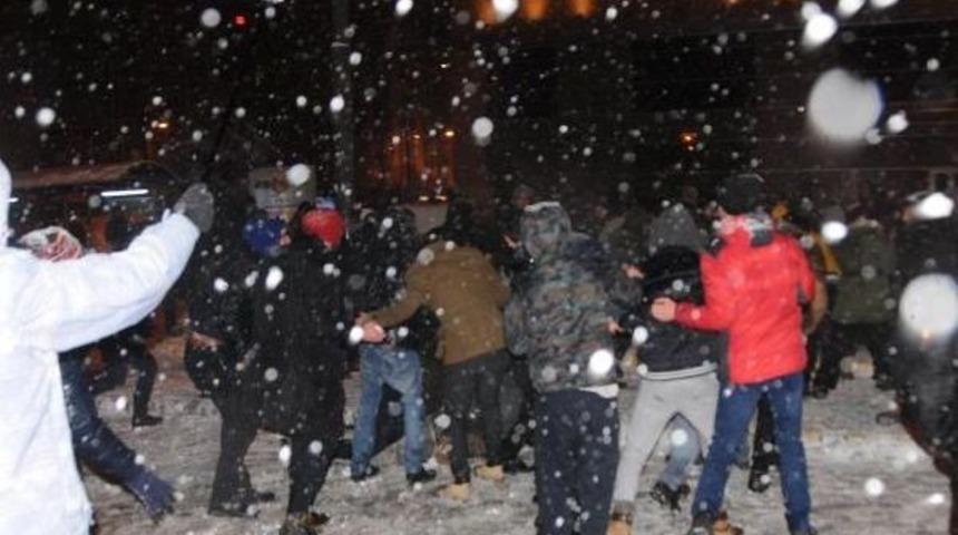 Eskişehir'de Kartopu Savaşı