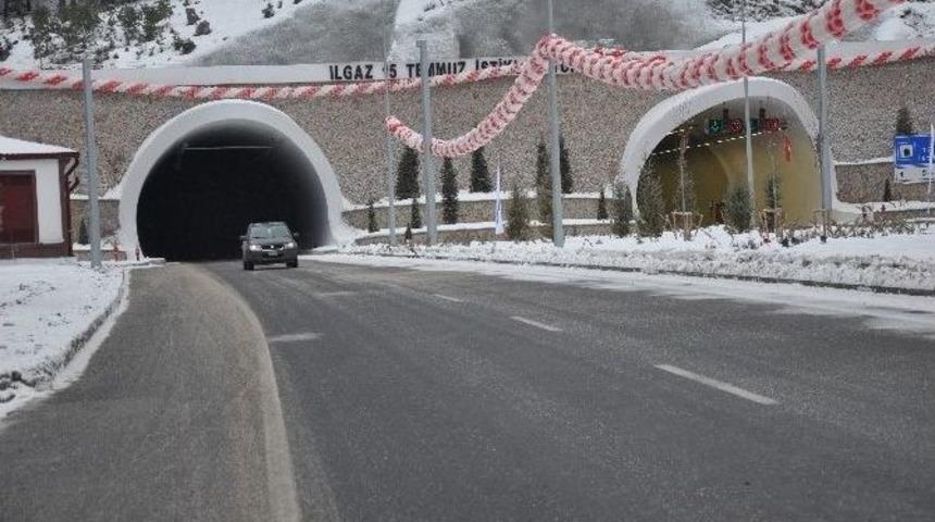 S&uuml;r&uuml;c&uuml;ler Ilgaz 15 Temmuz İstiklal T&uuml;neli&rsquo;nden Memnun