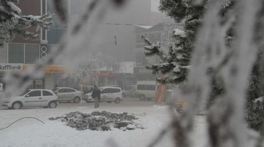 G&ouml;le Buz Tuttu: - 19